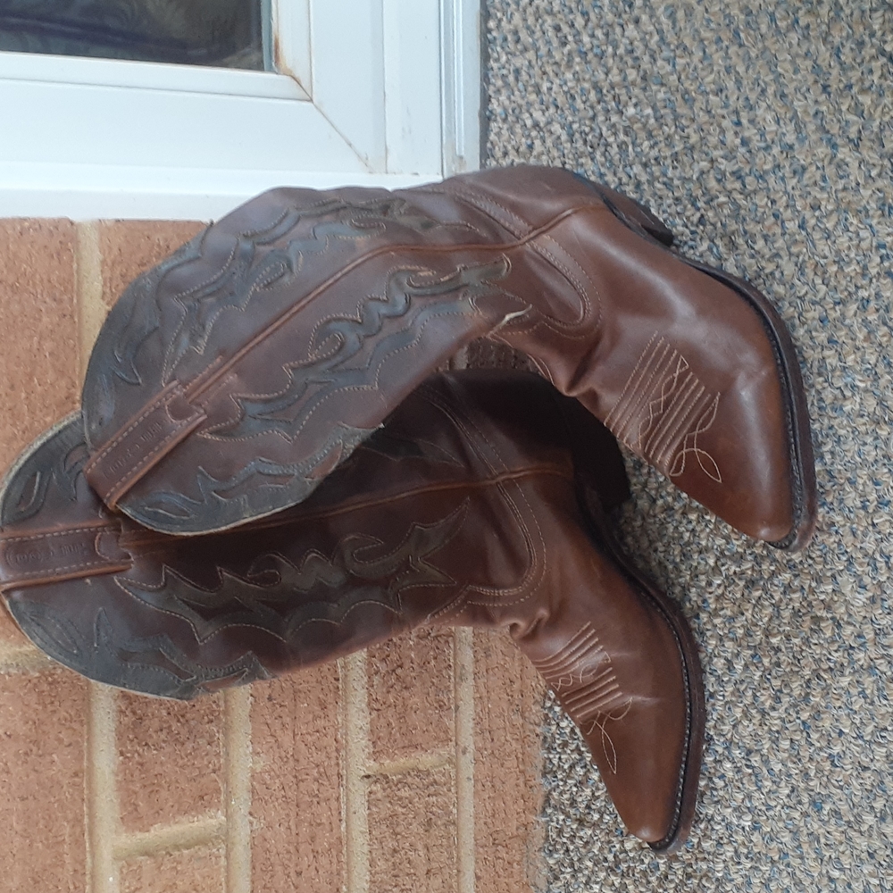 Boulet Cowboy Boots SIZE 6